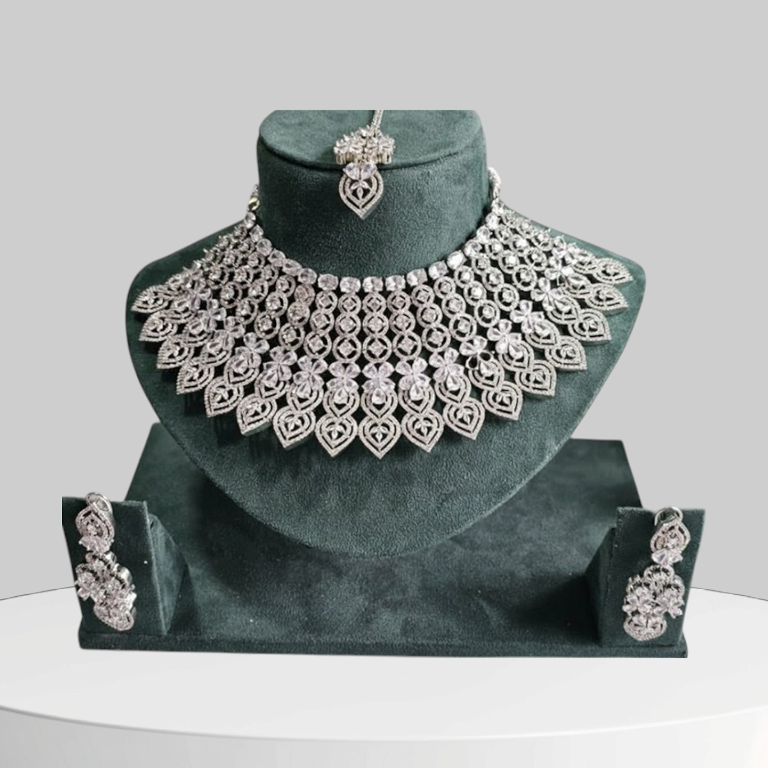 Statement Choker with Layered Brilliance