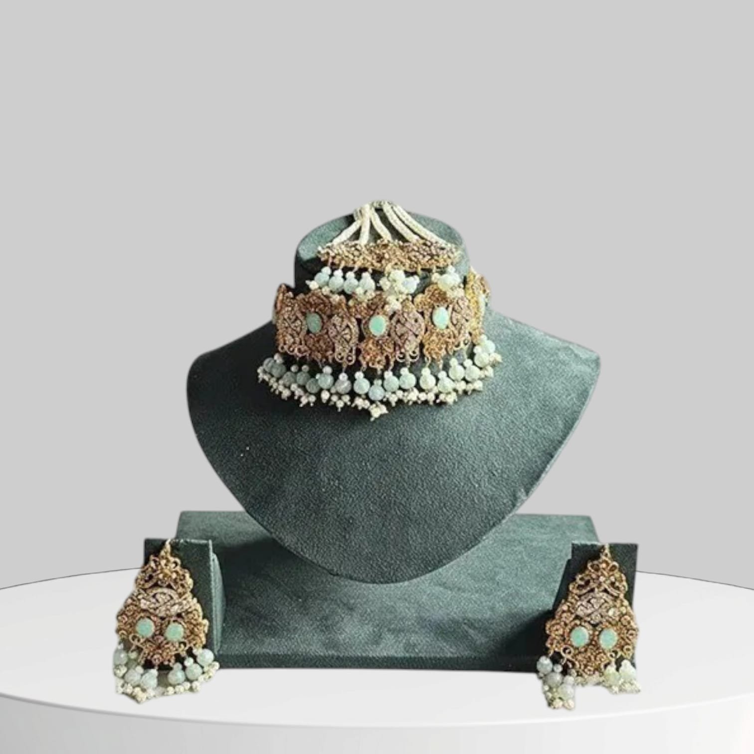 Gold-Plated Choker with Mint Green Beads & Pearls