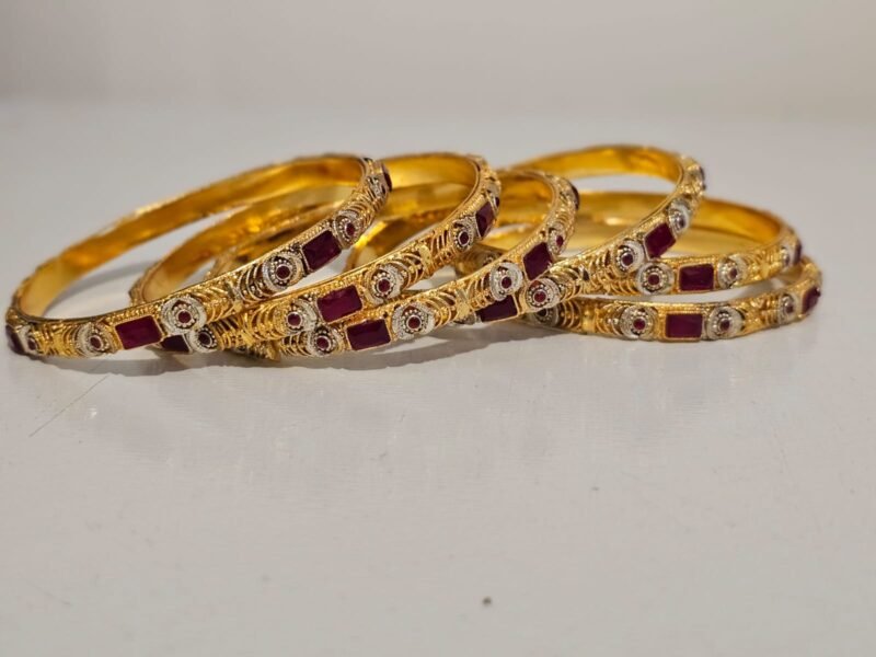 Sindoor Bloom Bangle Set – Traditional Ruby Elegance